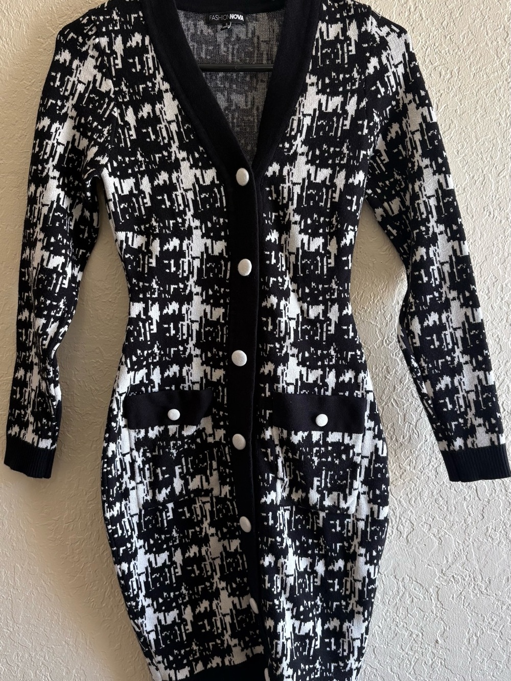 Fashion Nova Black & White Patterned Long Sleeve Button-Front Midi Dress